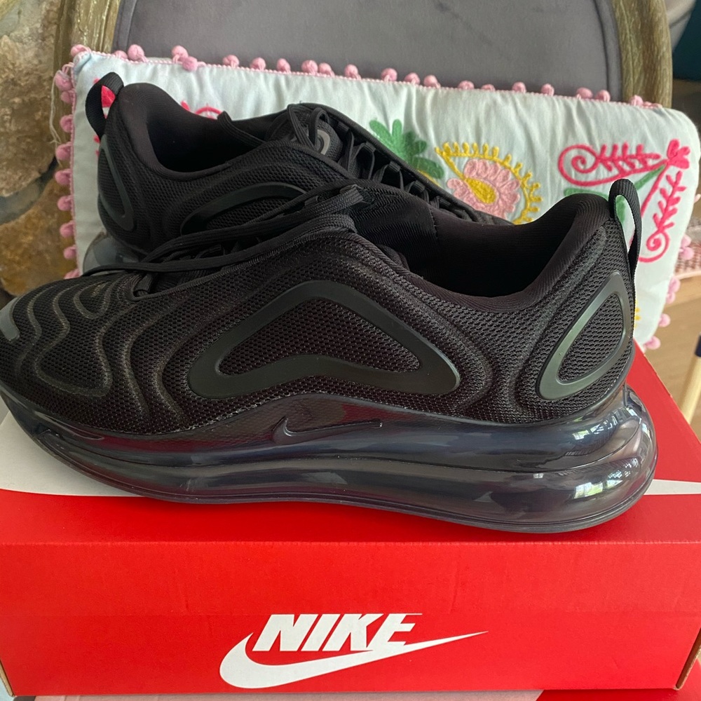 Black Nike Airmax